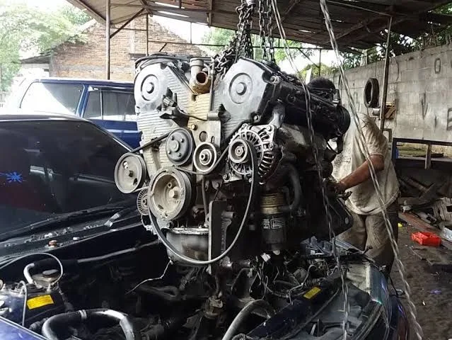 Servis atau perbaikan pada otomotif