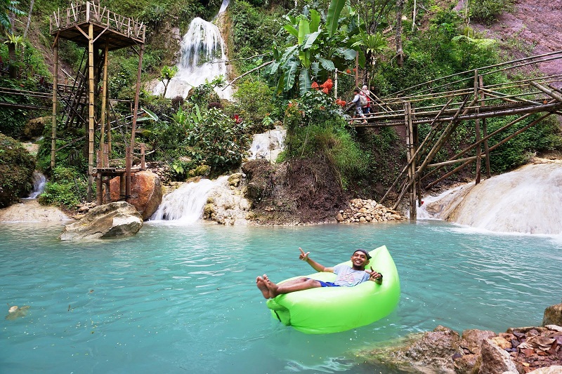 Air Terjun Kembang Soka Kulon Progo