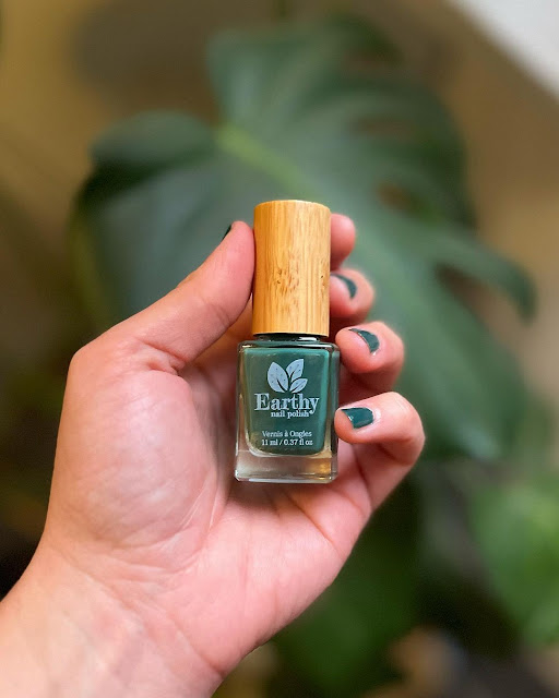 Earthy nail polish