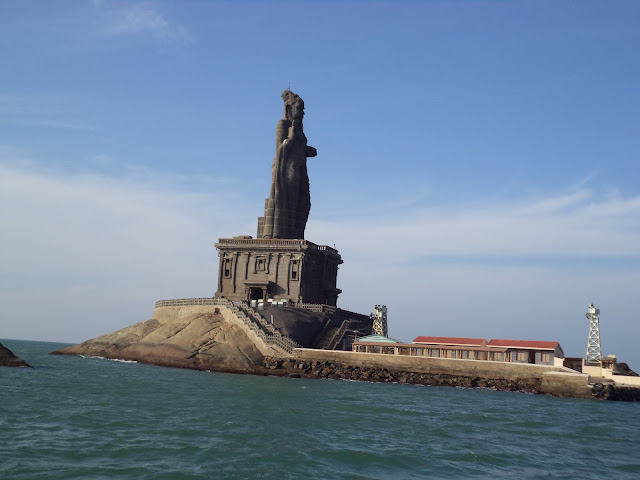 beautiful images of kanyakumari Thiruvalluvar Statue