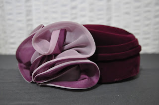 https://www.etsy.com/listing/255680759/50s-vintage-velvet-burgundy-pill-box-hat?ref=shop_home_active_10