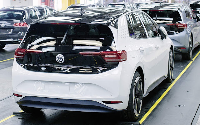 VW ID.3 tem grande problema eletrônico, diz revista alemã