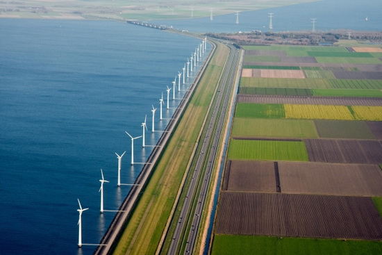 NETHERLANDS- COUNTRY BELOW SEA LEVEL