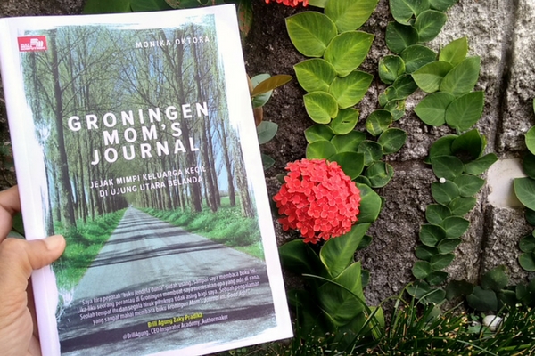 Groningen Mom's Journal karya Monika Oktora