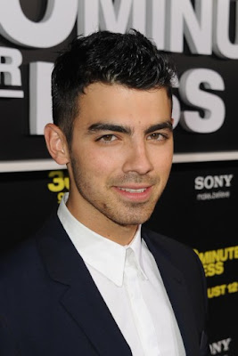 JOE JONAS SPIKY HAIRCUT