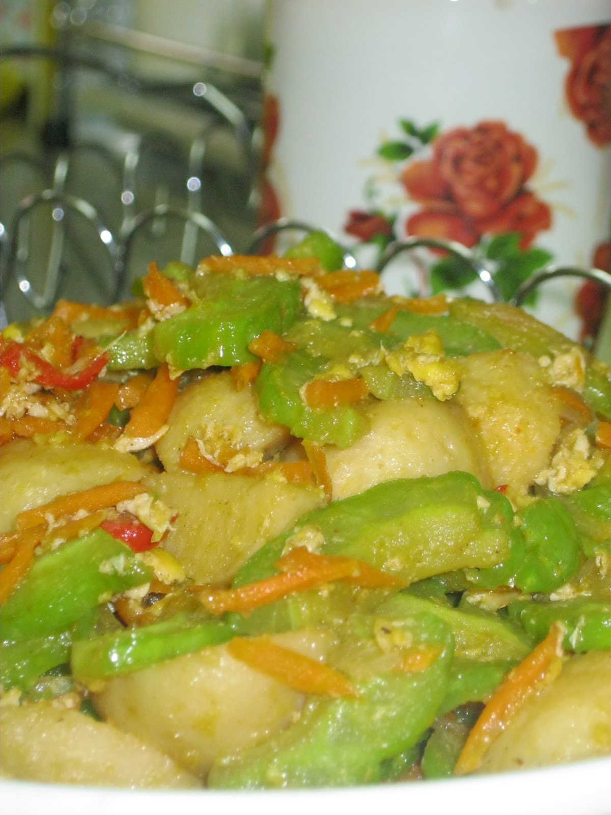 Smell delicious! a.k.a inachomel: SAYUR PERIA GORENG