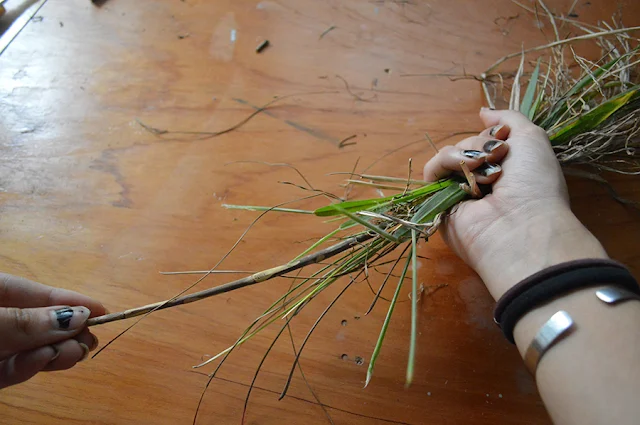 DIY Witch Broom - Vassoura de Bruxa