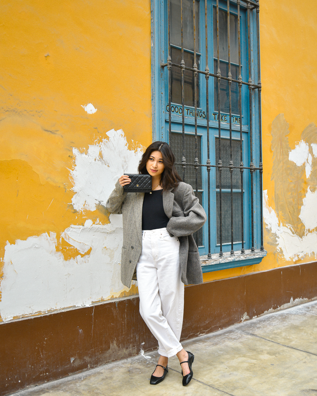 Contrast blazer outfit ideas, black and white look with maryjane ballet flats, simple and casual / FOREVERVANNY.com