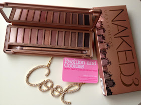 Naked 3 Urban Decay palette, fashion blogger, Fashion and Cookies