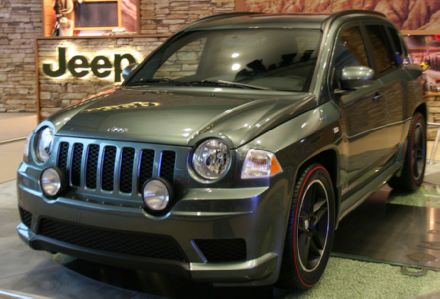 The 2010 Jeep Compass gets an available five-speed manual transmission for 