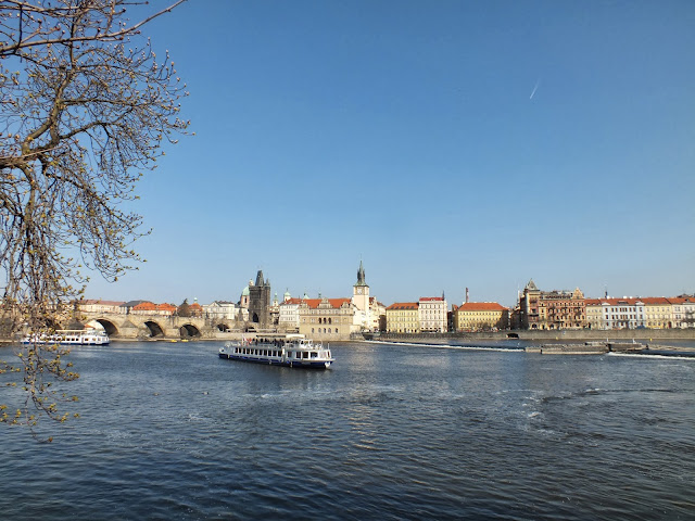 Vistas del puente de Praga