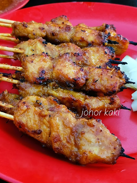 Restoran Tan Ching Hing Hawker Food Centre. Ah Fu Satay in Kluang Johor 阿福沙爹.良记海鲜铁板烧