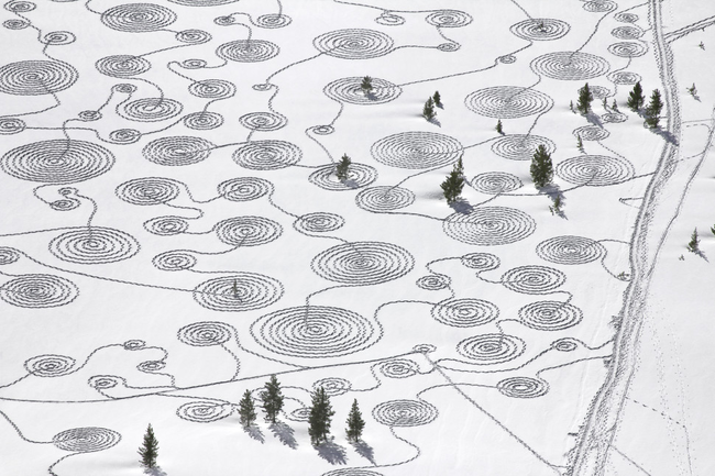 4.) 2012 - Rabbit Ears Pass, Colorado. - No These Aren't Crop Circles, Wait Until You See What This Artist Does In The Snow.