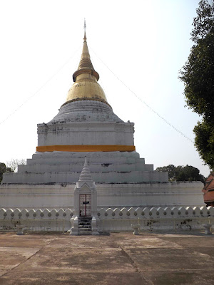 Lampang, thailande pilotis, temple, baan sao nak, chiang mai, marché de nuit