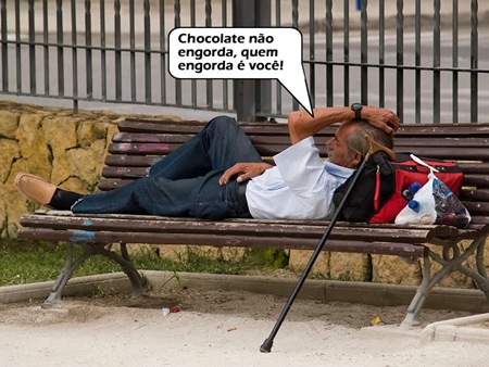 velho deitado 3