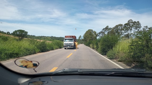 Até que enfim fizeram as faixas... Mas cadê as placas da PE-218