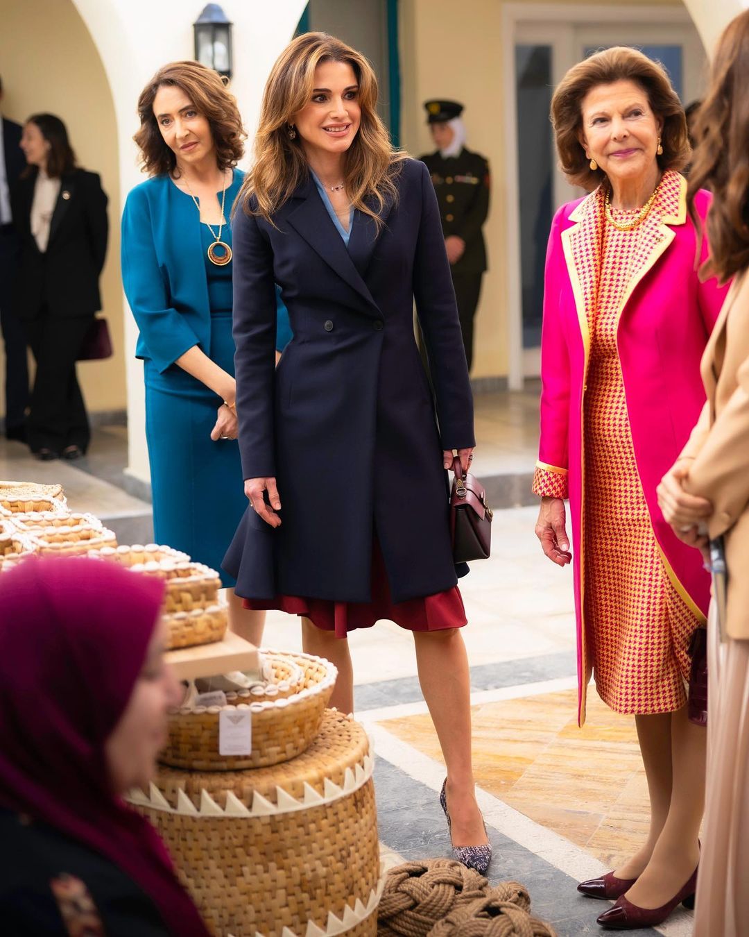 Queen Rania of Jordan with Queen Silvia of Sweden at the welcome ceremony of Sweden sate visit to Jordan