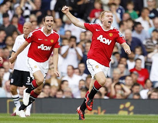 paul scholes celebration, scholes celebration, scholes made goal again fulham, scholes image, scholes photo, manchester united midfielder