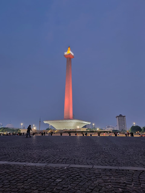 monas-lampu