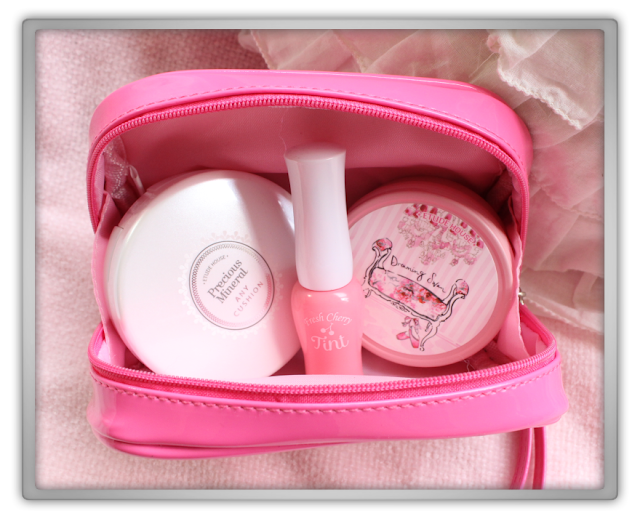 Etude House Pouch Hoarder Haul Review pink hot pouch mesh leather wanna be sweet lace bag pencil case