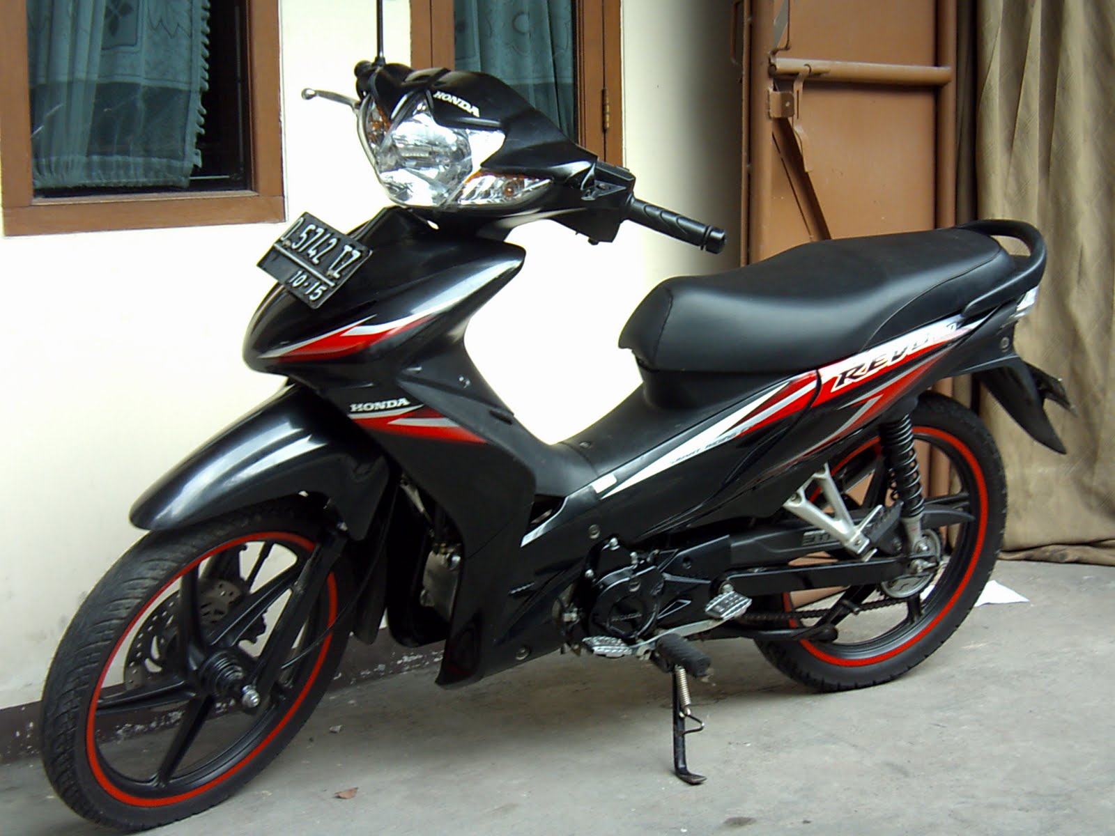  Motor  Dijual Motor Honda Revo  CW