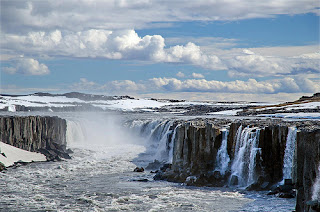 Dettifoss waterfall travel guide, Iceland - Hiking trails at Dettifoss (west and east)