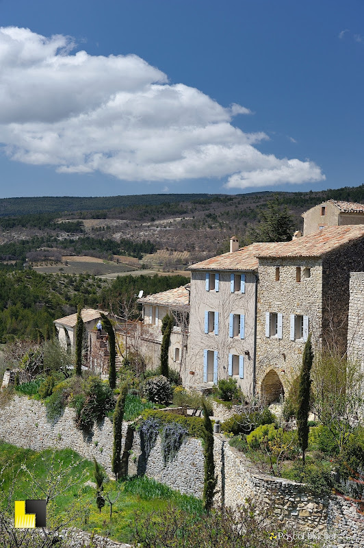 le village d'aurel cadrage vertical photo pascal blachier au delà du cliché