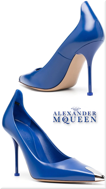♦Alexander McQueen blue contrast-toecap leather pump #alexandermcqueen #shoes #blue #brilliantluxury