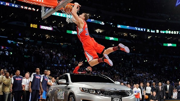 kobe bryant dunks on dwight howard. dwight howard dunk contest