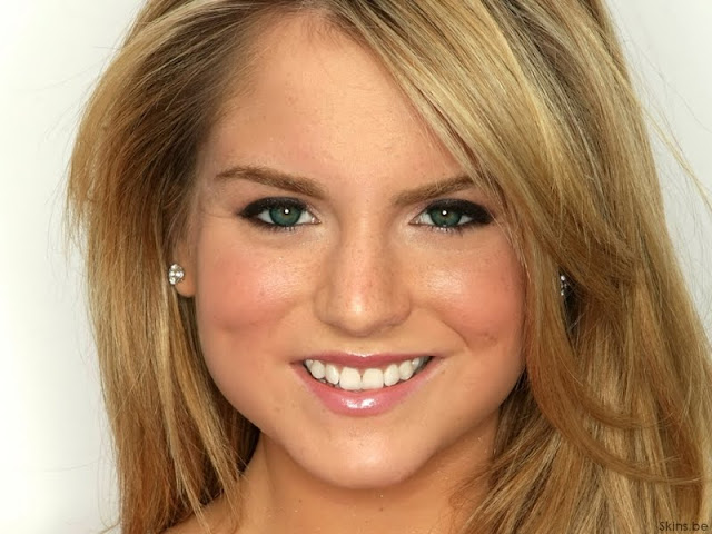 Singer JoJo Biography and Photos