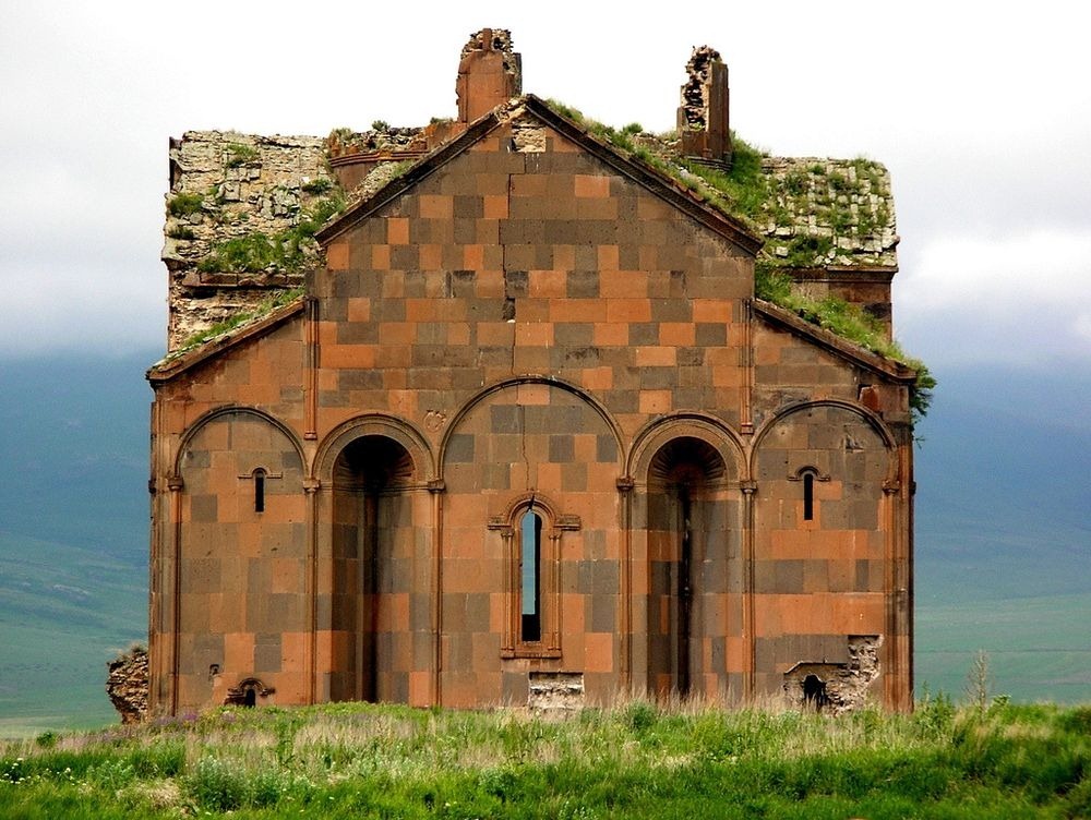 ani-ruined-churches-3