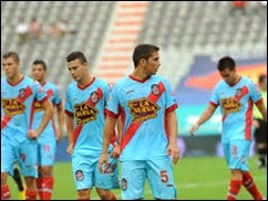 Arsenal de Sarandí enfrenta al Peñarol