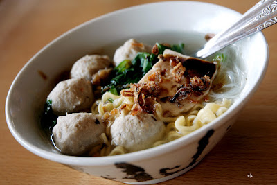 Ilustrasi seporsi bakso daging sapi. Sumber : wikimedia. https://commons.wikimedia.org/wiki/File:Bakso_Daging_Sapi.jpg