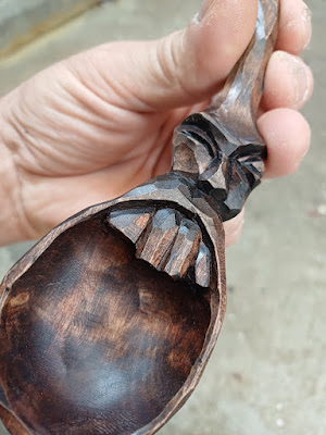 face carved spoon cara esculpida no colher вырезанное лицо из дерева