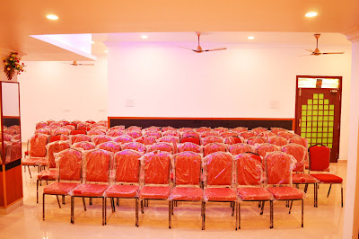 http://chennaiwoodlands.com/functionhallsinchennai.html