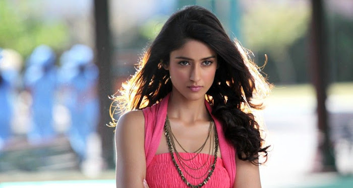 ileana unseen in julayi unseen pics