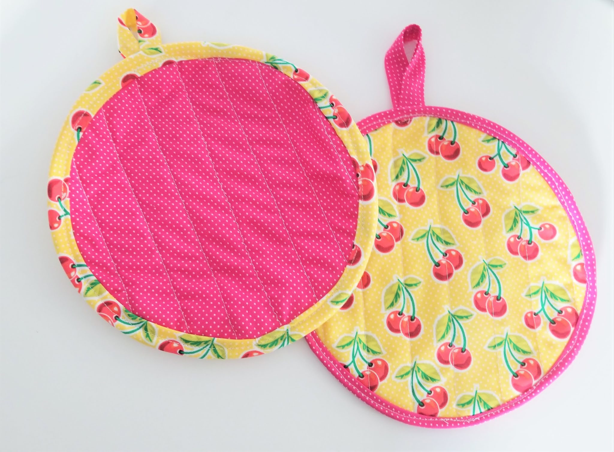 Oval POCKET POT HOLDERS  Pot holders, Sewing machine projects, Free pdf  sewing patterns