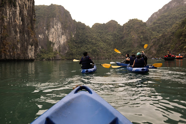 Ha Long bay through an overnight cruise