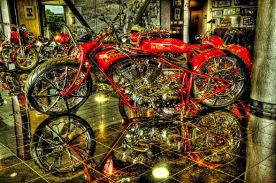 Jay Leno’s Enormous Car Collection Seen On www.coolpicturegallery.net