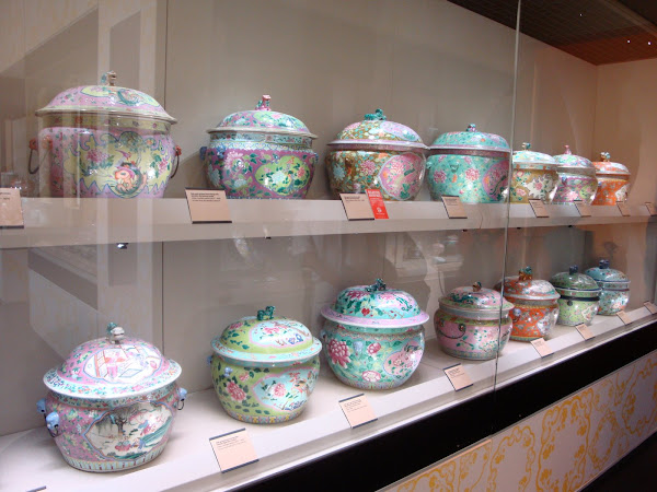 Peranakan Museum Crockery