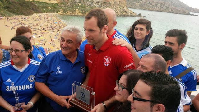 Pictures: Petr Cech met Chelsea fans in Malta during last week’s international match with the Czech Republic