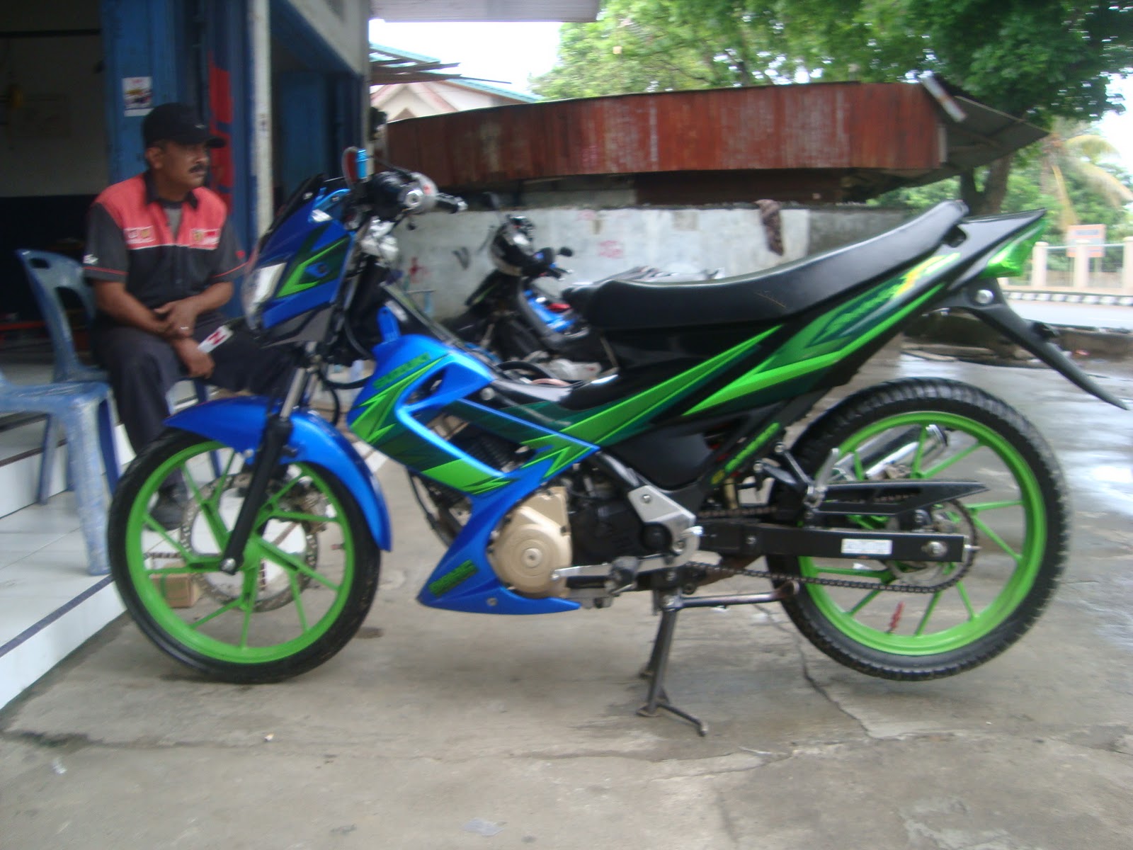 modifikasi satria fu 150cc drag