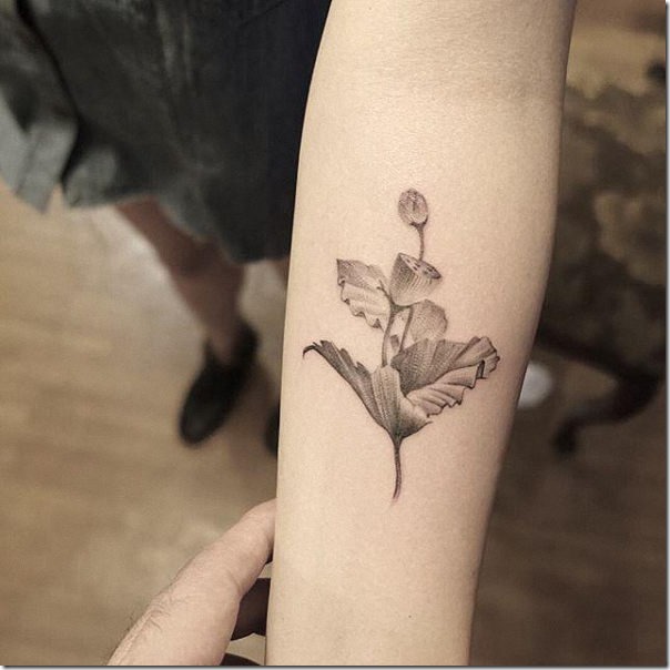 Tatuagens femininas de flor de lótus 