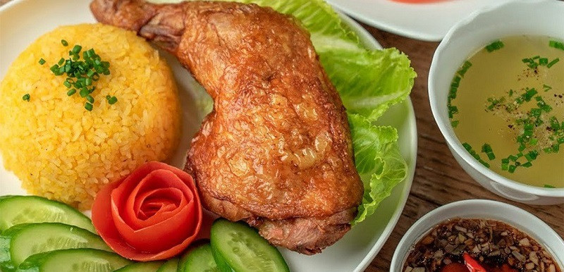 Gọi Tên 6 Quán Cơm Gà Ngon Nức Tiếng Hội An Phố Cổ