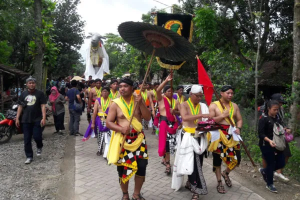 upacara kebo ketan