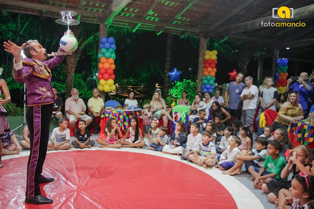 Animação com circo para festa de aniversario de um ano no Rio de Janeiro.