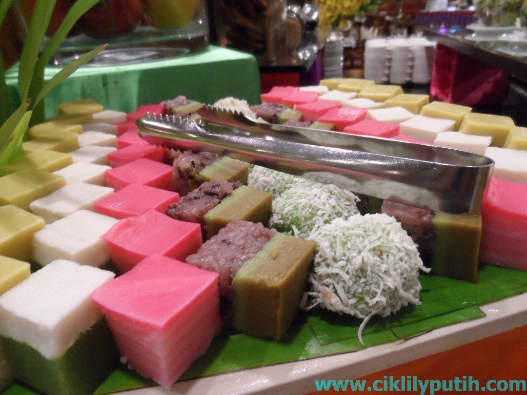 CikLilyPutih The Lifestyle Blogger: Buffet Ramadhan 2012 