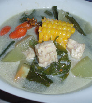 Makanan Tradisional  Erma Monica