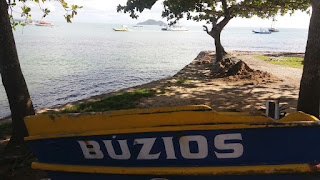 Barco com nome Buzios