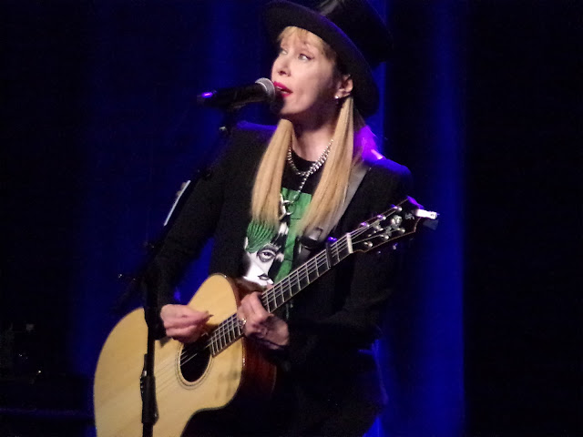 Suzanne Vega headlined at the Town Hall on June 14 Suzanne Vega headlined at the Town Hall on June 14